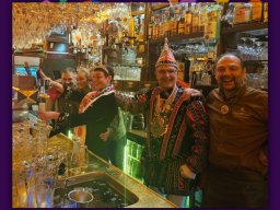 carnavalradio bij Gorissen met prinsenpaar van Op de Bies